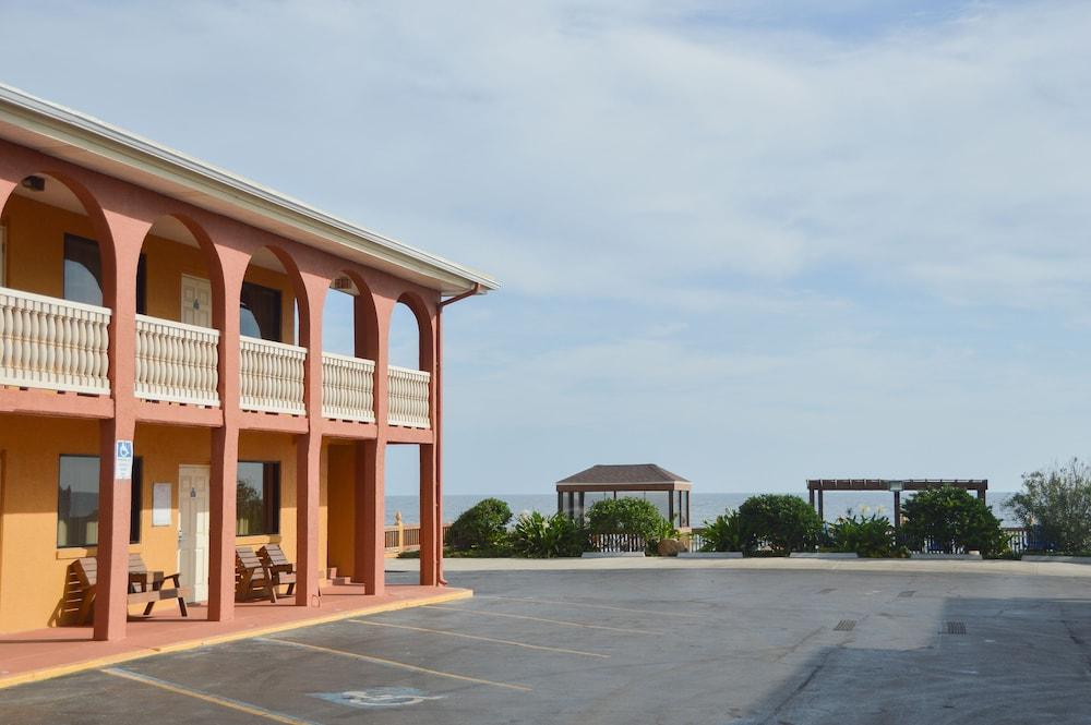 Motel La Bella Oceanfront - Daytona 2*